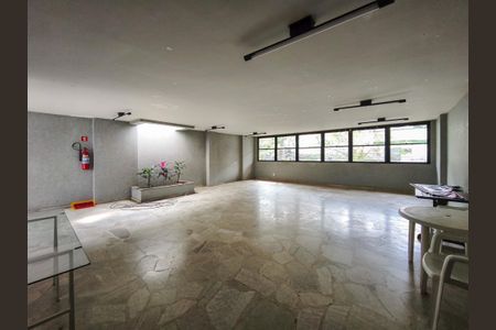 Apartamento à venda com 107m², 3 quartos e 1 vaga Apartamento à venda com 107m², 3 quartos e 1 vagaÁrea comum - Salão de festas