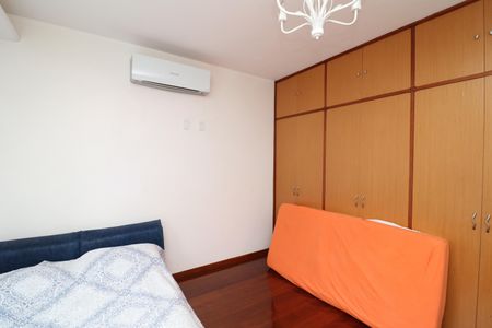 Casa à venda com 356m², 5 quartos e 3 vagasSuíte 4