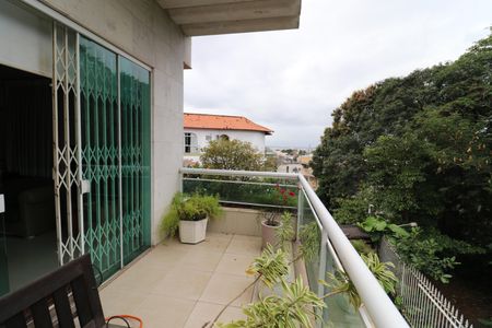 Casa à venda com 356m², 5 quartos e 3 vagasVaranda