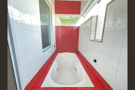 Casa à venda com 190m², 4 quartos e 5 vagas