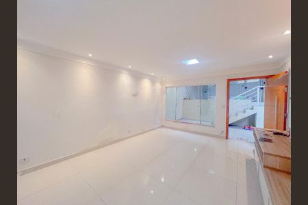 Casa à venda com 4 quartos, 198m² em Vila Valparaíso, Santo André