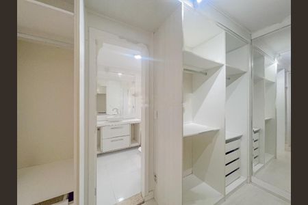 Casa à venda com 198m², 4 quartos e 2 vagas