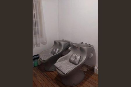 Casa à venda com 212m², 2 quartos e 2 vagas