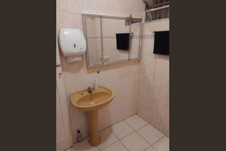 Casa à venda com 212m², 2 quartos e 2 vagas