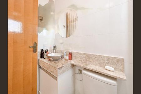 Apartamento à venda com 65m², 2 quartos e 1 vaga