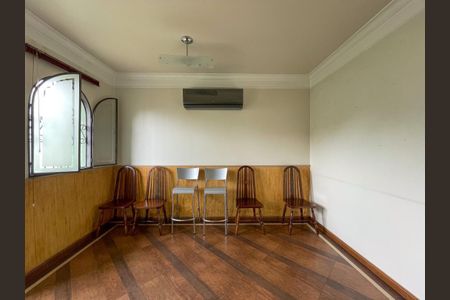 Casa à venda com 4 quartos, 232m² em Jardim Bela Vista, Santo André