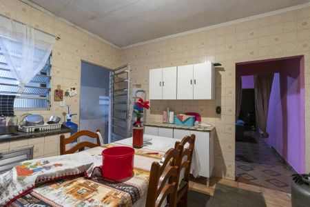 Casa à venda com 4 quartos, 240m² em Parque das Nações, Santo André