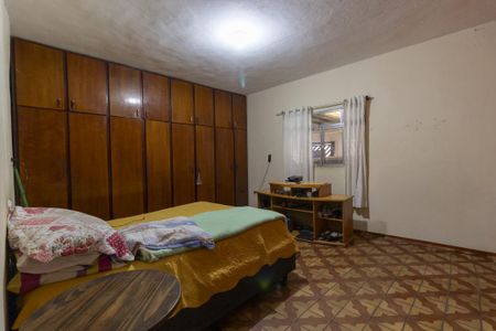 Casa à venda com 4 quartos, 240m² em Parque das Nações, Santo André