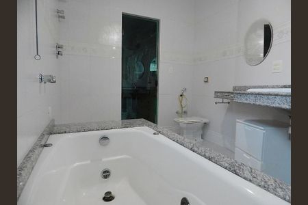 Casa à venda com 340m², 3 quartos e 7 vagas