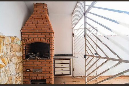 Casa à venda com 240m², 4 quartos e 6 vagas