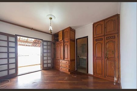 Casa à venda com 4 quartos, 240m² em Vila Alto de Santo Andre, Santo André