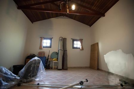 Casa à venda com 360m², 2 quartos e 2 vagas