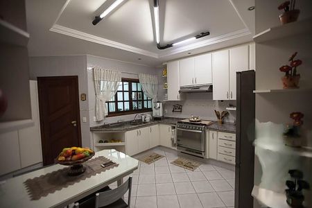 Casa à venda com 360m², 2 quartos e 2 vagas