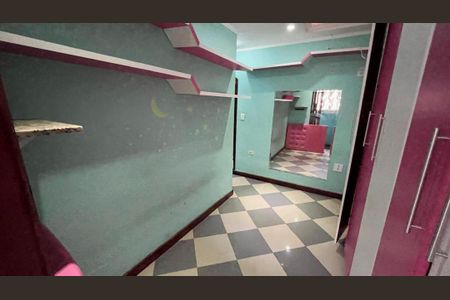 Casa à venda com 3 quartos, 376m² em Parque Novo Oratório, Santo André