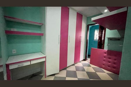 Casa à venda com 3 quartos, 376m² em Parque Novo Oratório, Santo André