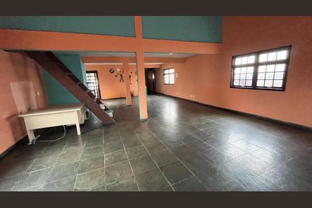 Casa à venda com 3 quartos, 376m² em Parque Novo Oratório, Santo André