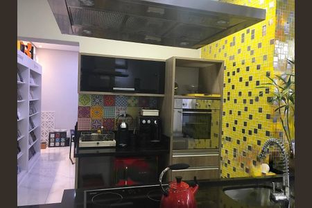 Casa à venda com 3 quartos, 245m² em Jardim Bela Vista, Santo André