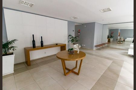 Apartamento para alugar com 80m², 2 quartos e 1 vaga Apartamento para alugar com 80m², 2 quartos e 1 vagaHall de entrada
