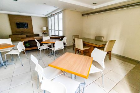 Apartamento para alugar com 80m², 2 quartos e 1 vaga Apartamento para alugar com 80m², 2 quartos e 1 vagaÁrea comum - Salão de festas