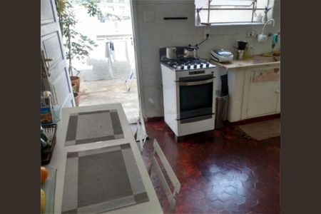 Casa à venda com 90m², 2 quartos e 1 vaga