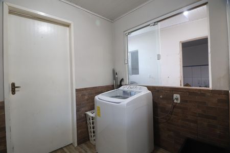 Casa à venda com 130m², 4 quartos e 2 vagaslavanderia