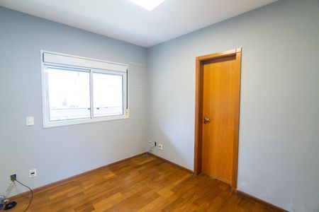 Apartamento à venda com 143m², 3 quartos e 3 vagas Apartamento à venda com 143m², 3 quartos e 3 vagasSuite 1