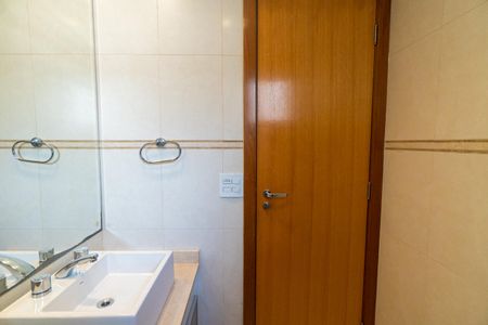 Apartamento à venda com 143m², 3 quartos e 3 vagas Apartamento à venda com 143m², 3 quartos e 3 vagasBanheiro da Suíte 3