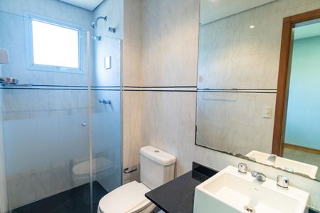 Apartamento à venda com 143m², 3 quartos e 3 vagas Apartamento à venda com 143m², 3 quartos e 3 vagasBanheiro da Suíte 1