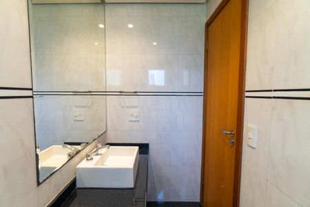 Apartamento à venda com 143m², 3 quartos e 3 vagas Apartamento à venda com 143m², 3 quartos e 3 vagasBanheiro da Suíte 1