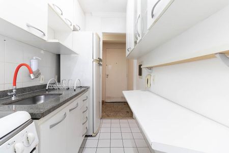 Apartamento à venda com 48m², 2 quartos e 1 vaga Apartamento à venda com 48m², 2 quartos e 1 vagaCozinha