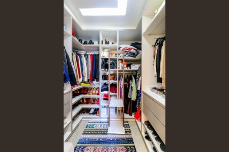 Apartamento à venda com 185m², 3 quartos e 2 vagas Apartamento à venda com 185m², 3 quartos e 2 vagasCloset da Suíte