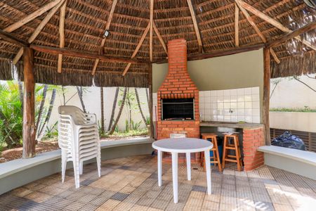 Apartamento à venda com 185m², 3 quartos e 2 vagas Apartamento à venda com 185m², 3 quartos e 2 vagasÁrea comum - Churrasqueira