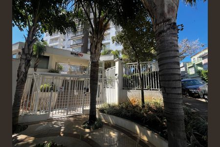 Apartamento à venda com 87m², 2 quartos e 2 vagasFachada