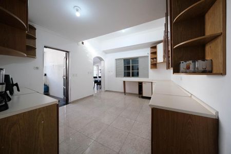 Casa à venda com 271m², 6 quartos e 5 vagasCozinha