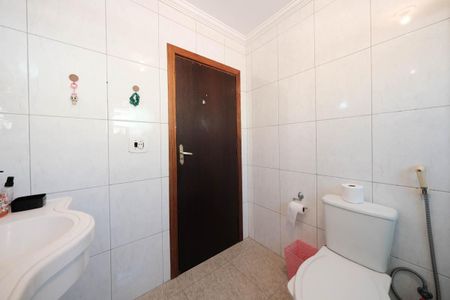 Casa à venda com 271m², 6 quartos e 5 vagasBanheiro 1