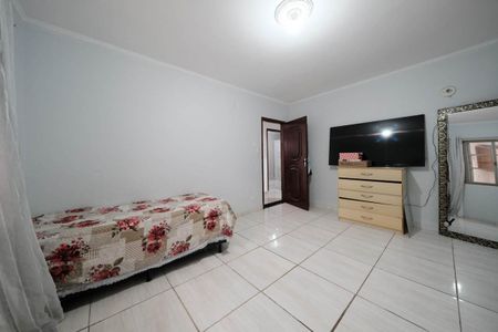 Casa à venda com 271m², 6 quartos e 5 vagasQuarto 2