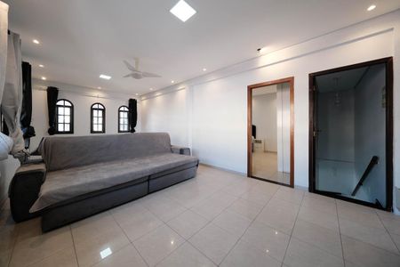 Casa à venda com 271m², 6 quartos e 5 vagasSala 2