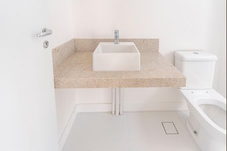 Apartamento à venda com 137m², 3 quartos e 3 vagasBanheiro da Suíte 2