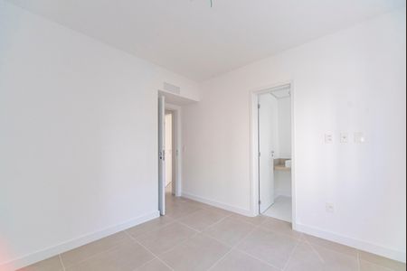 Apartamento à venda com 137m², 3 quartos e 3 vagasSuíte 2