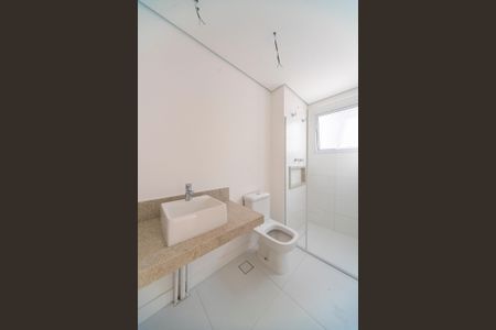 Apartamento à venda com 137m², 3 quartos e 3 vagasBanheiro da Suíte 1