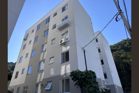 Apartamento à venda com 45m², 2 quartos e 1 vaga Apartamento à venda com 45m², 2 quartos e 1 vagaPlaca