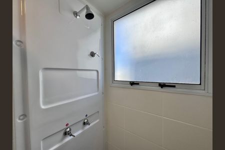 Apartamento à venda com 45m², 2 quartos e 1 vaga Apartamento à venda com 45m², 2 quartos e 1 vagaBanheiro Social