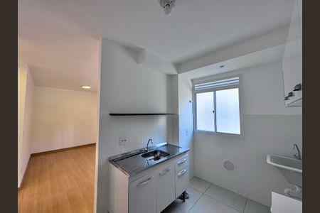 Apartamento à venda com 45m², 2 quartos e 1 vaga Apartamento à venda com 45m², 2 quartos e 1 vagaCozinha e Área de Serviço