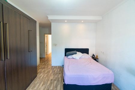 Casa à venda com 210m², 3 quartos e 2 vagas Casa à venda com 210m², 3 quartos e 2 vagasSuite 1