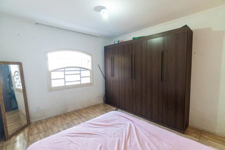 Casa à venda com 210m², 3 quartos e 2 vagas Casa à venda com 210m², 3 quartos e 2 vagasSuite 1