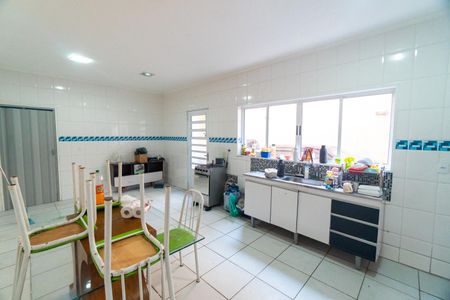 Casa à venda com 210m², 3 quartos e 2 vagas Casa à venda com 210m², 3 quartos e 2 vagasCozinha
