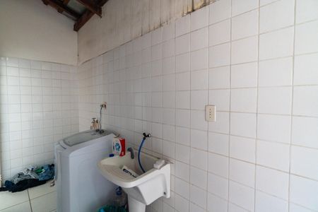 Casa à venda com 210m², 3 quartos e 2 vagas Casa à venda com 210m², 3 quartos e 2 vagasLavanderia