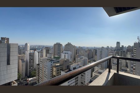 Studio à venda com 32m², 1 quarto e sem vaga Studio à venda com 32m², 1 quarto e sem vagaVaranda