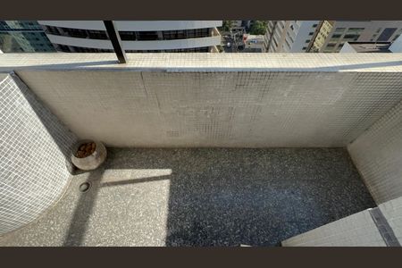 Studio à venda com 32m², 1 quarto e sem vaga Studio à venda com 32m², 1 quarto e sem vagaVaranda