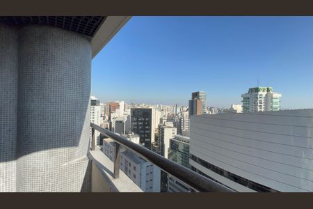 Studio à venda com 32m², 1 quarto e sem vaga Studio à venda com 32m², 1 quarto e sem vagaVaranda